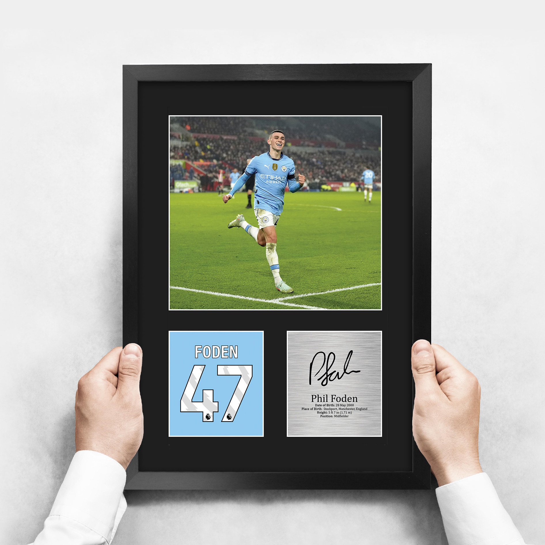Foto Autografata Phil Foden Manchester City - Formato A4, Con Cornice Nera, Ideale Per Regalo - Foto 3