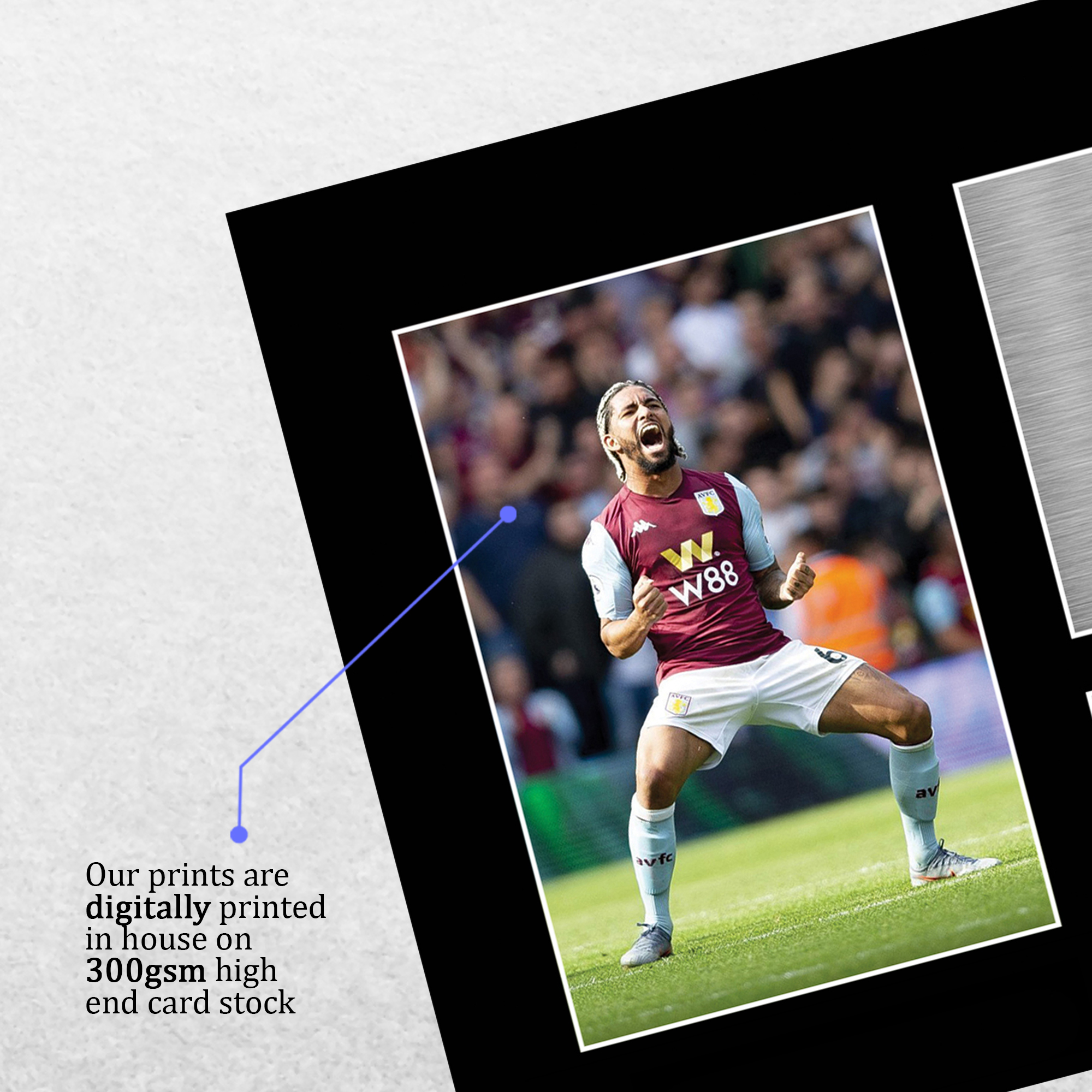 HWC Trading Foto A4 Con Autografo Stampato Di Douglas Luiz - Aston Villa - Regalo Per Tifosi Di Calcio, Stampata A Manchester, Senza Cornice